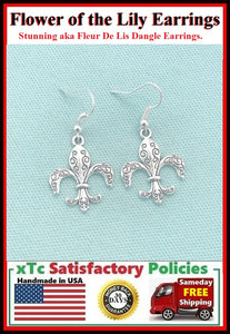 Gorgeous Silver Flower of the Lily Dangle Earrings.