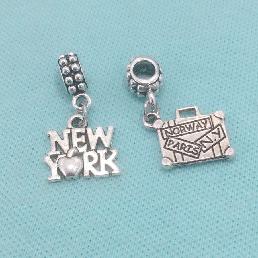 GOING to NEW YORK : NEW York and Suitcase Charms Fit Beaded Bracelet