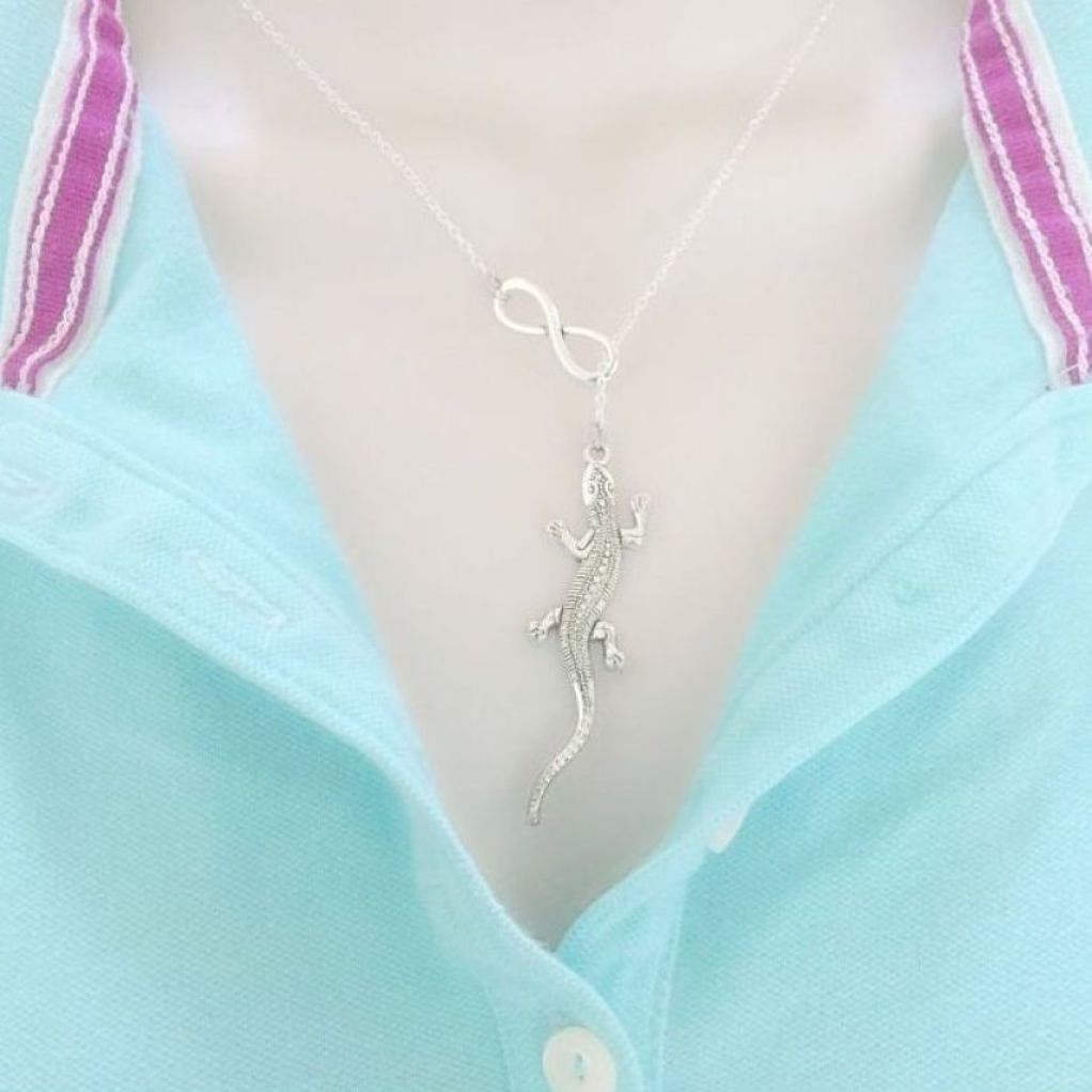 Beautiful Over 2 Inches Long Lizard Necklace Lariat Style.