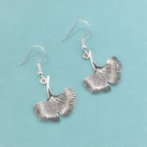 GINKO LEAF Silver Charms Dangle Drop Earrings.