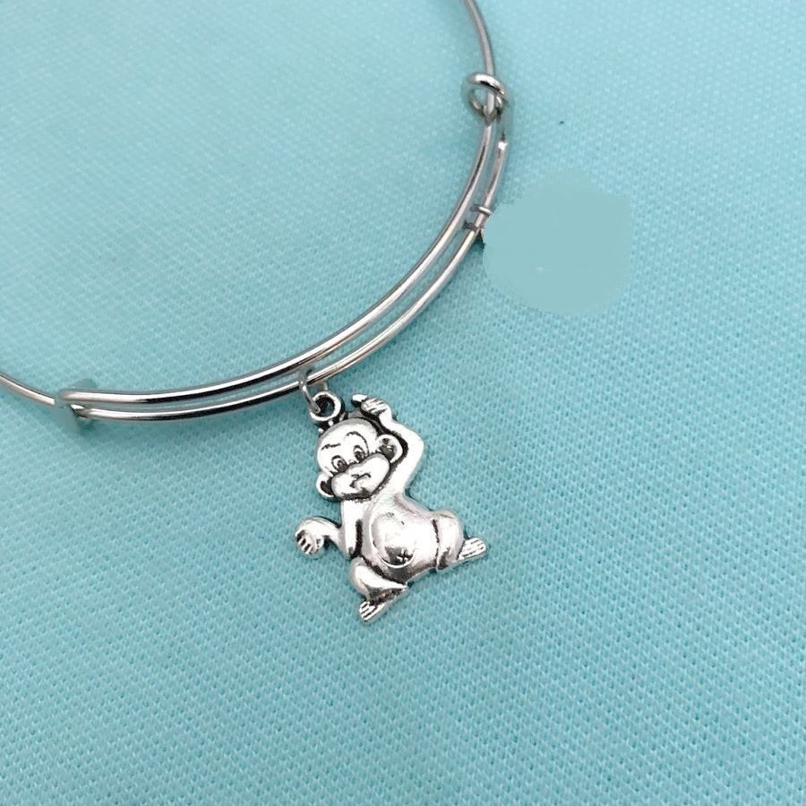 Beautiful MONKEY Silver Charms Expendable Bangle