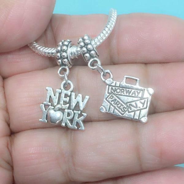 GOING to NEW YORK : NEW York and Suitcase Charms Fit Beaded Bracelet
