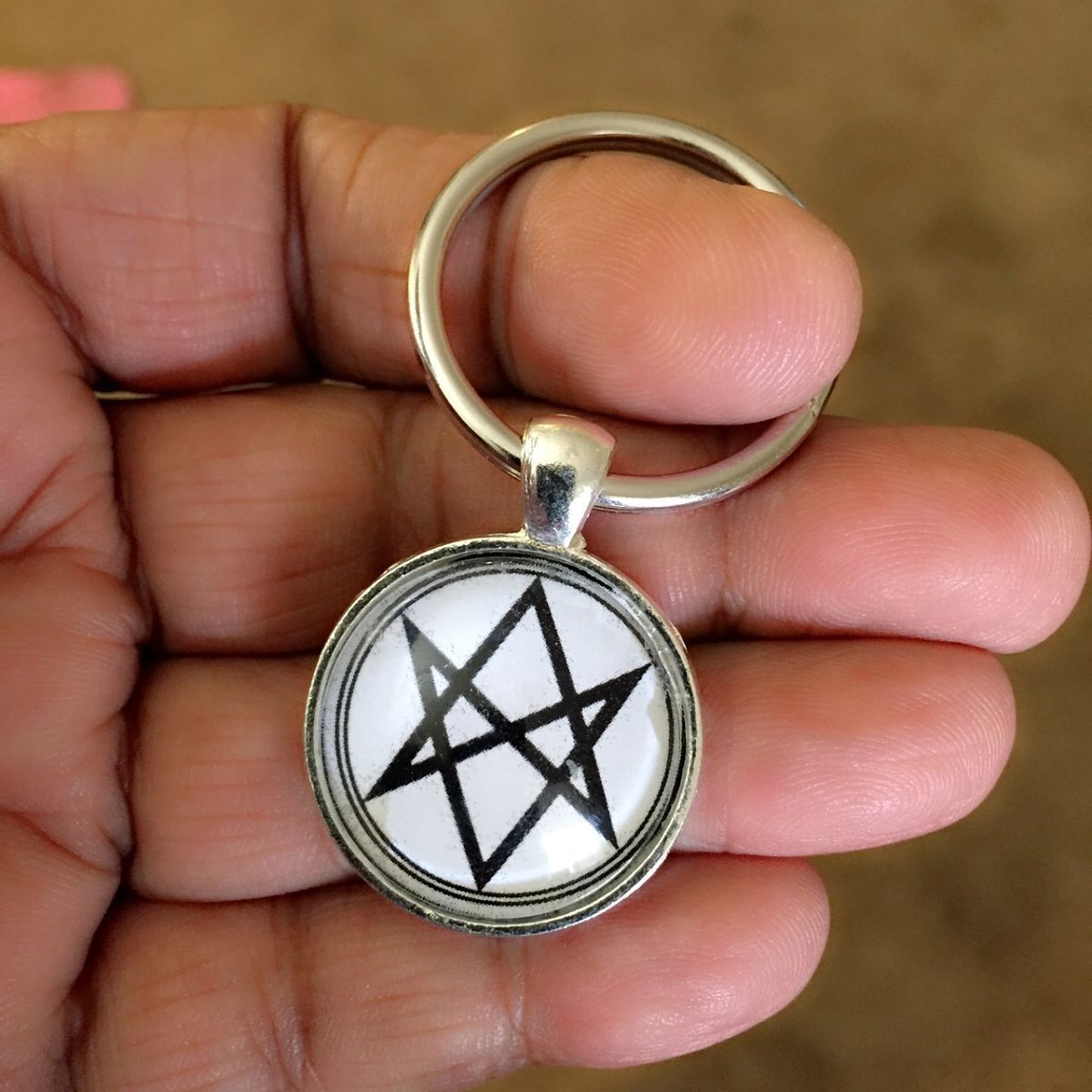 Unicursal Hexagram Cabochon Key Ring.