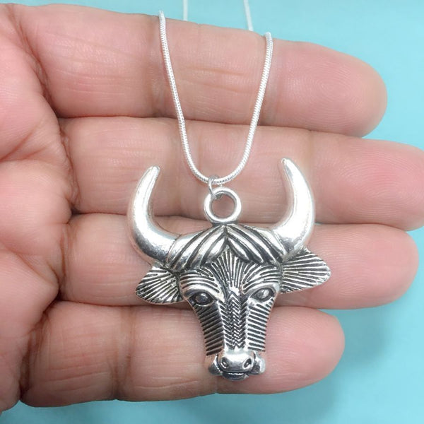 Large Antique Silver BULL HEAD Charm Necklace.