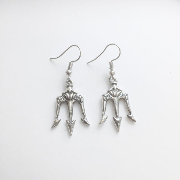 DEVIL PITCH FORK TRIDENT Silver Charms Dangle Earrings.