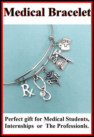 Medical Bracelet : Nurse Related Charms Expendable Bangle.