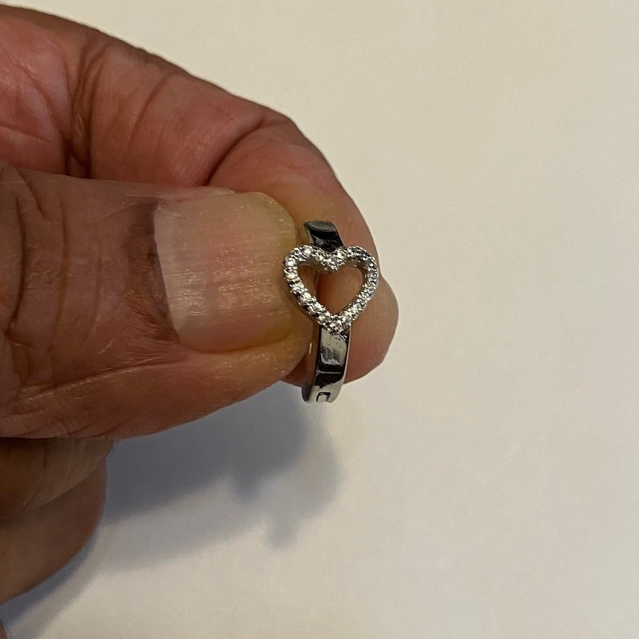 Surgical Steel VCH 14g 10mm Beautiful Gems Heart HINGED Minimalist design CLICKER.